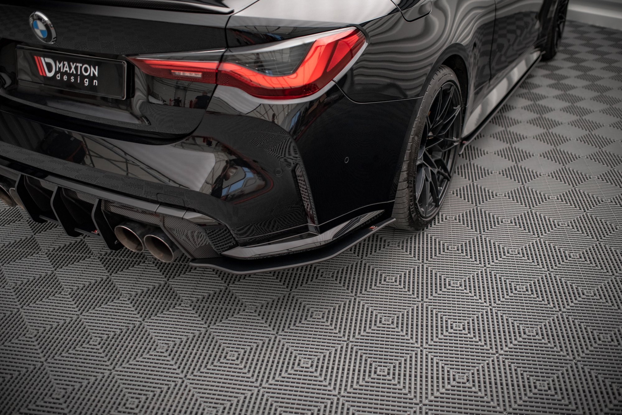 pol_po_Street-Pro-Rear-Side-Splitters-BMW-M4-G82-13464_4jpg - OPSHOLDERS