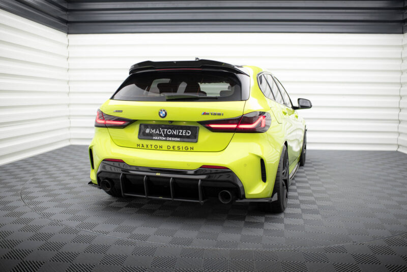 pol_po_Street-Pro-Rear-Side-Splitters-V-1-Flaps-V-1-BMW-1-F40-M-Pack-M135i-19973_2jpg - OPSHOLDERS