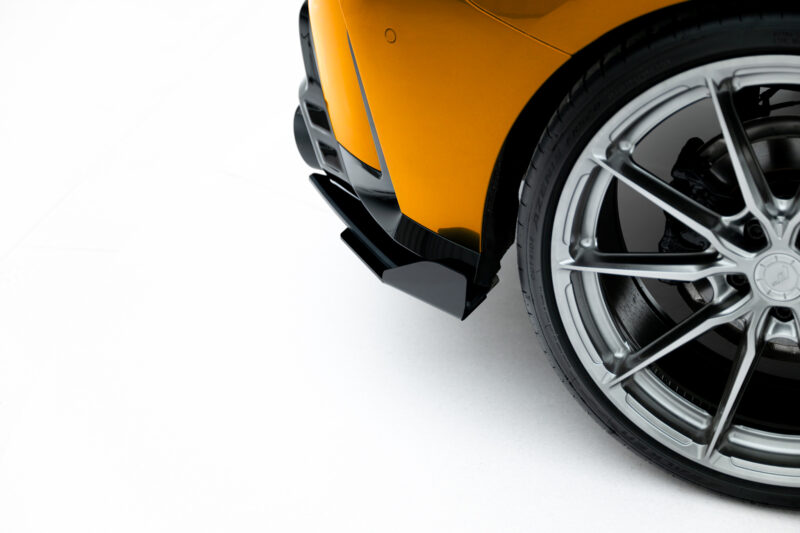 pol_po_Street-Pro-Rear-Side-Splitters-V-2-Flaps-BMW-1-M-Pack-F70-22821_4jpg - OPSHOLDERS