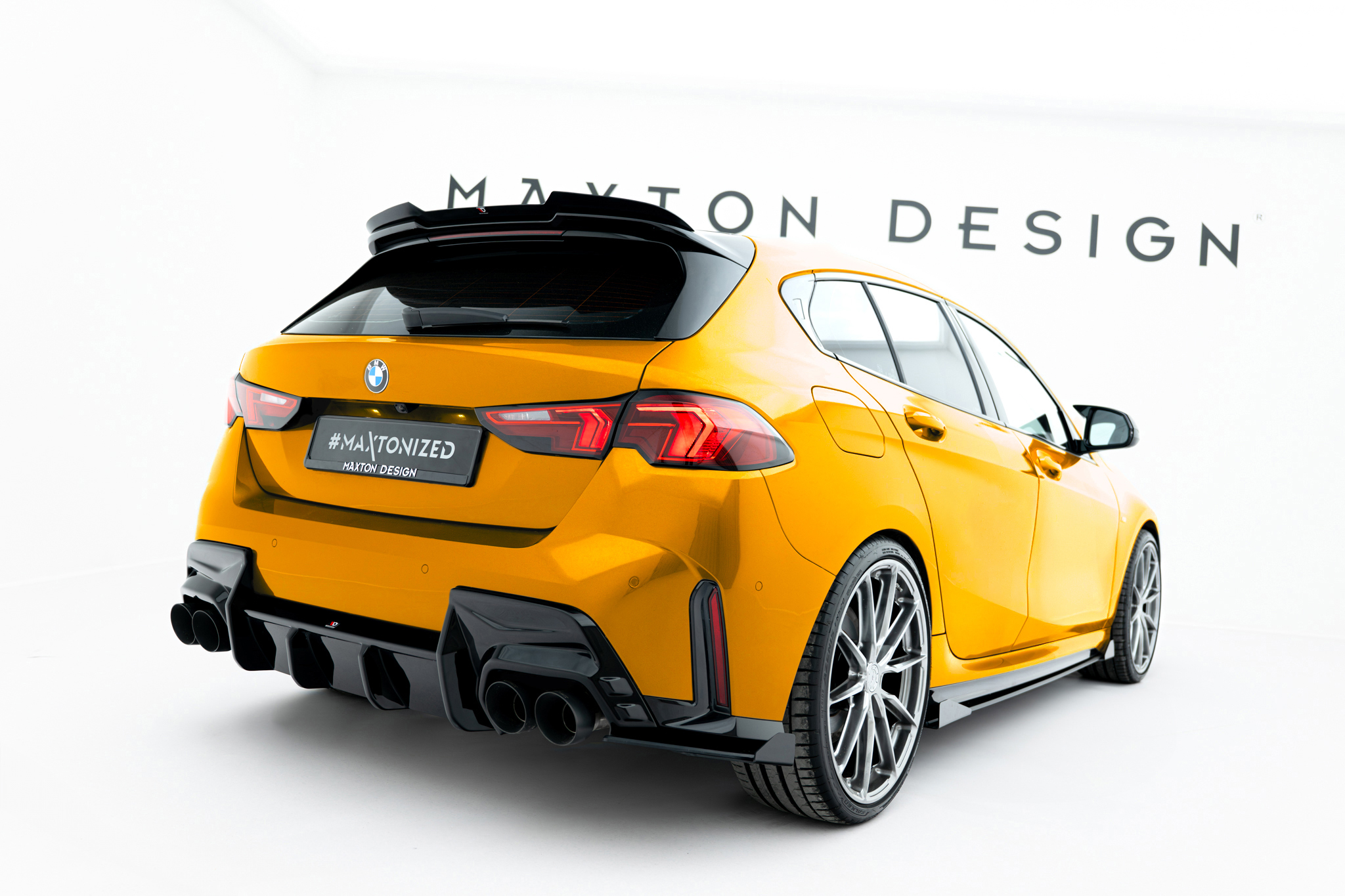 pol_po_Street-Pro-Rear-Side-Splitters-V-2-Flaps-BMW-1-M-Pack-F70-22821_5jpg - OPSHOLDERS