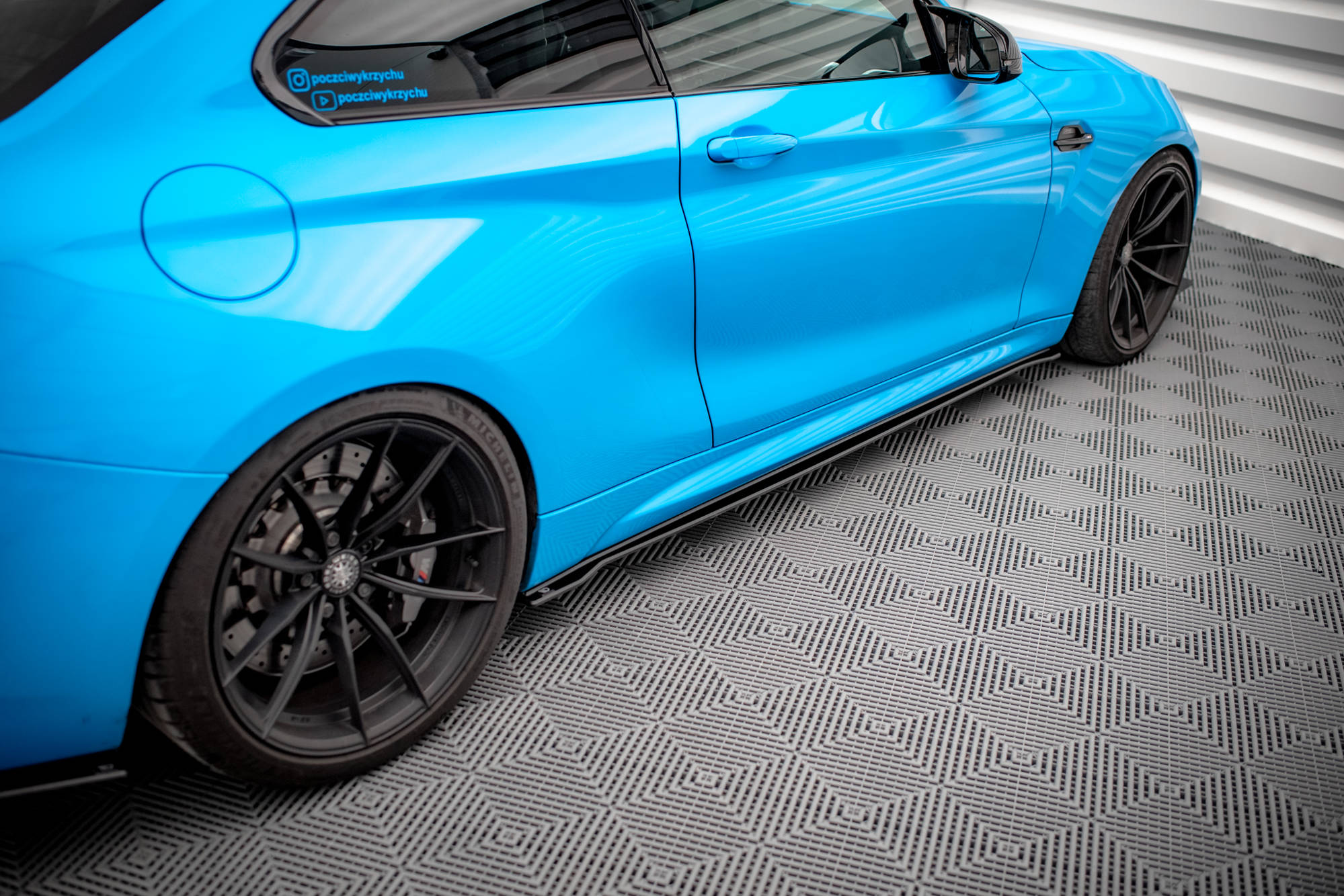 pol_po_Street-Pro-Side-Skirts-Diffusers-BMW-M2-F87-14807_6jpg - OPSHOLDERS