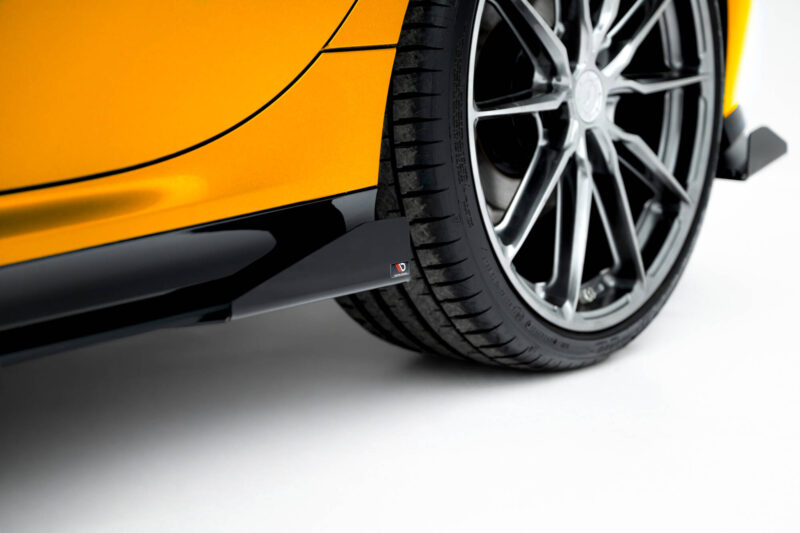 pol_po_Street-Pro-Side-Skirts-Diffusers-Flaps-BMW-1-M-Pack-F70-22510_5jpg - OPSHOLDERS