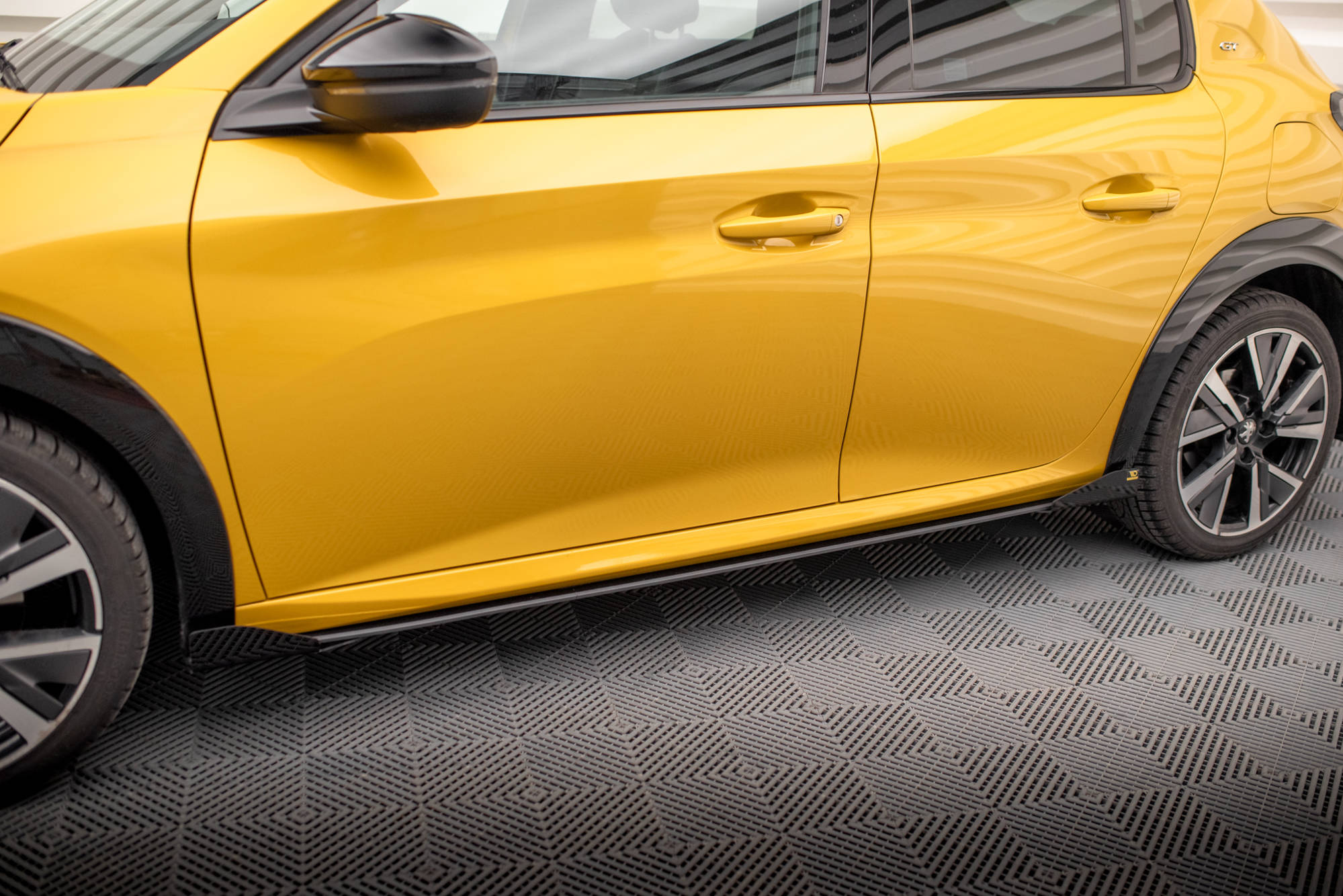 pol_po_Street-Pro-Side-Skirts-Diffusers-Flaps-Peugeot-208-GT-Mk2-18522_4jpg - OPSHOLDERS