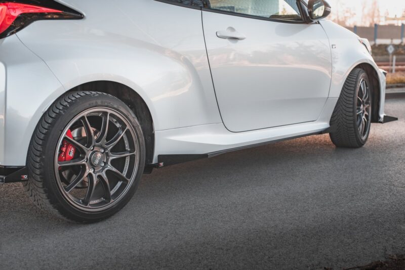 pol_po_Street-Pro-Side-Skirts-Diffusers-Flaps-Toyota-GR-Yaris-Mk4-11927_5jpg - OPSHOLDERS