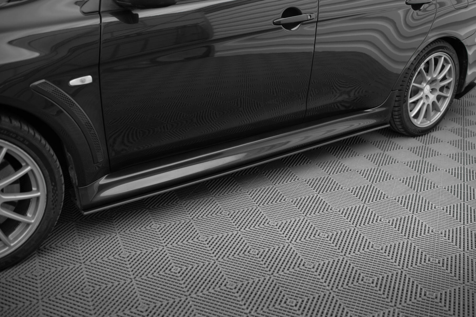 pol_po_Street-Pro-Side-Skirts-Diffusers-Mitsubishi-Lancer-EVO-X-21867_5jpg - OPSHOLDERS