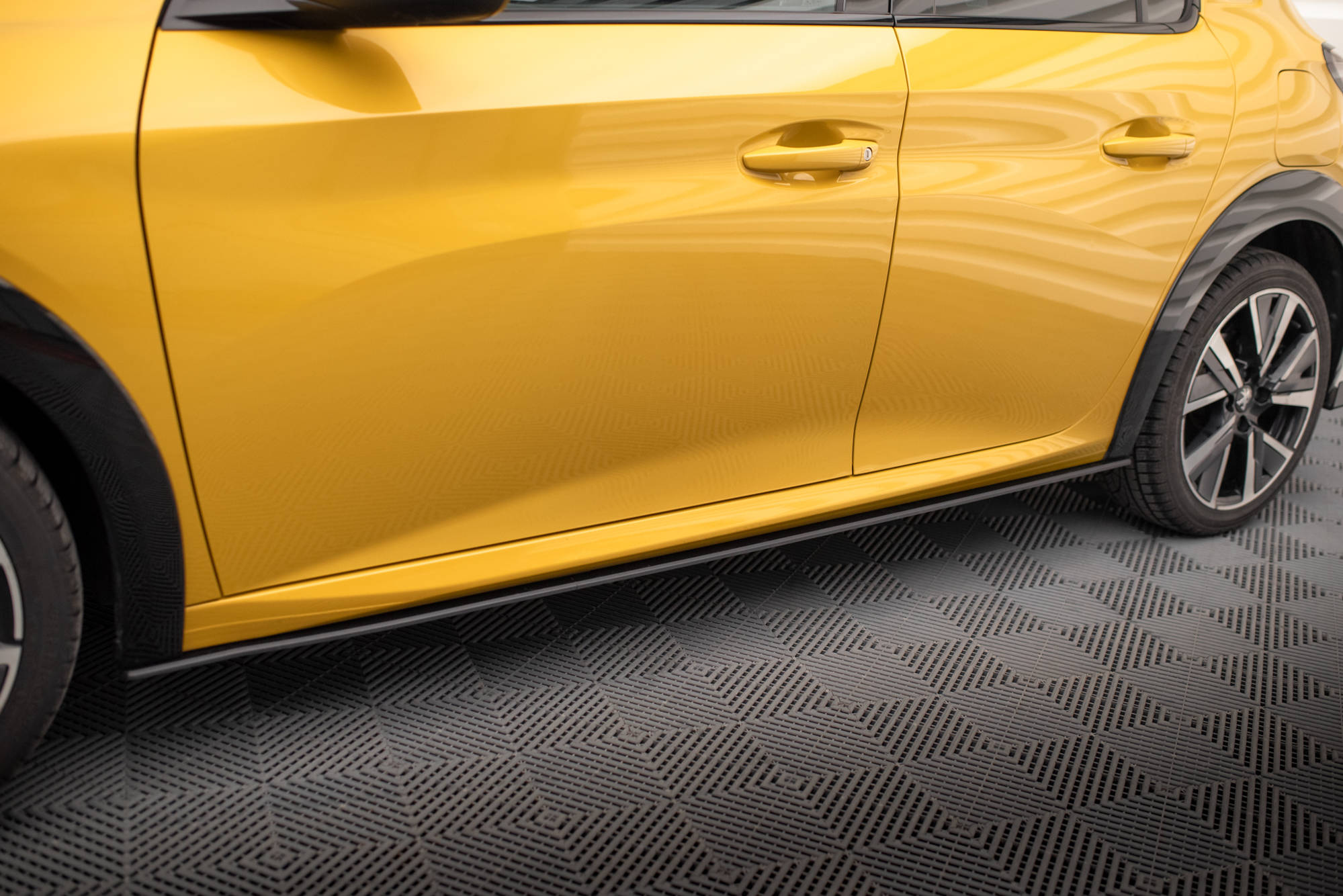pol_po_Street-Pro-Side-Skirts-Diffusers-Peugeot-208-GT-Mk2-18519_4jpg - OPSHOLDERS