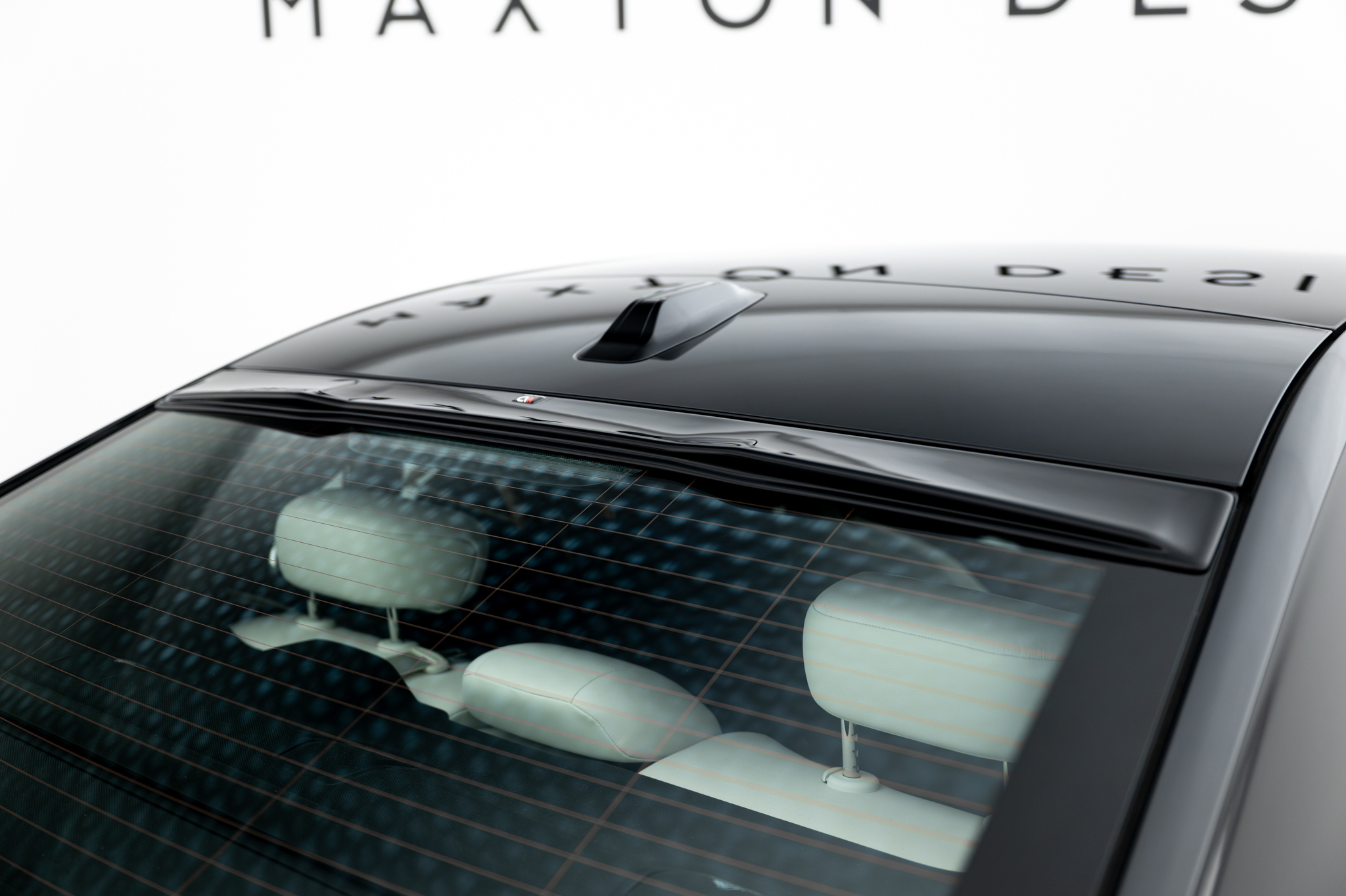 pol_po_The-extension-of-the-rear-window-BMW-7-G70-22794_3jpg - OPSHOLDERS
