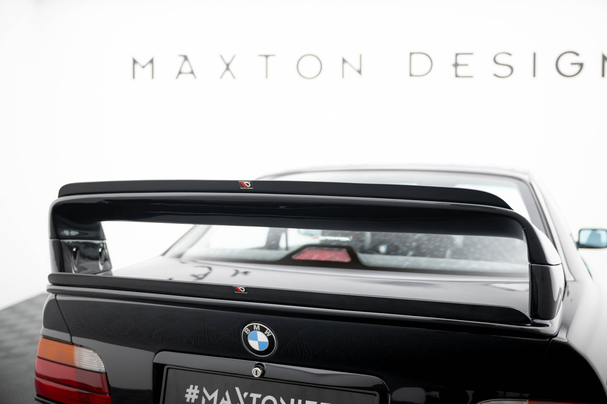 pol_po_UPPER-SPOILER-CAP-BMW-M3-3-M-Pack-E36-Coupe-GT-Class-5578_2jpg - OPSHOLDERS