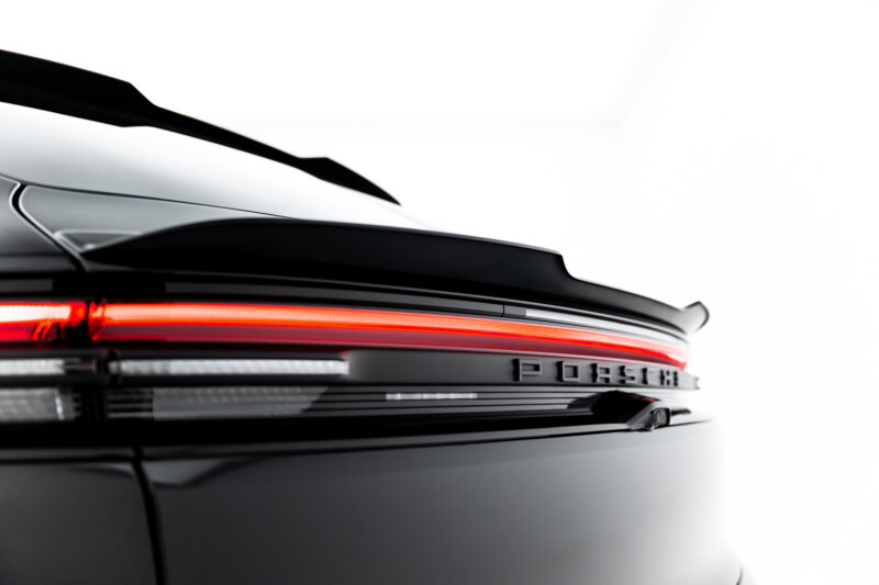 pol_po_Bottom-Spoiler-Cap-Porsche-Macan-EV-Mk1-23282_5jpg - OPSHOLDERS