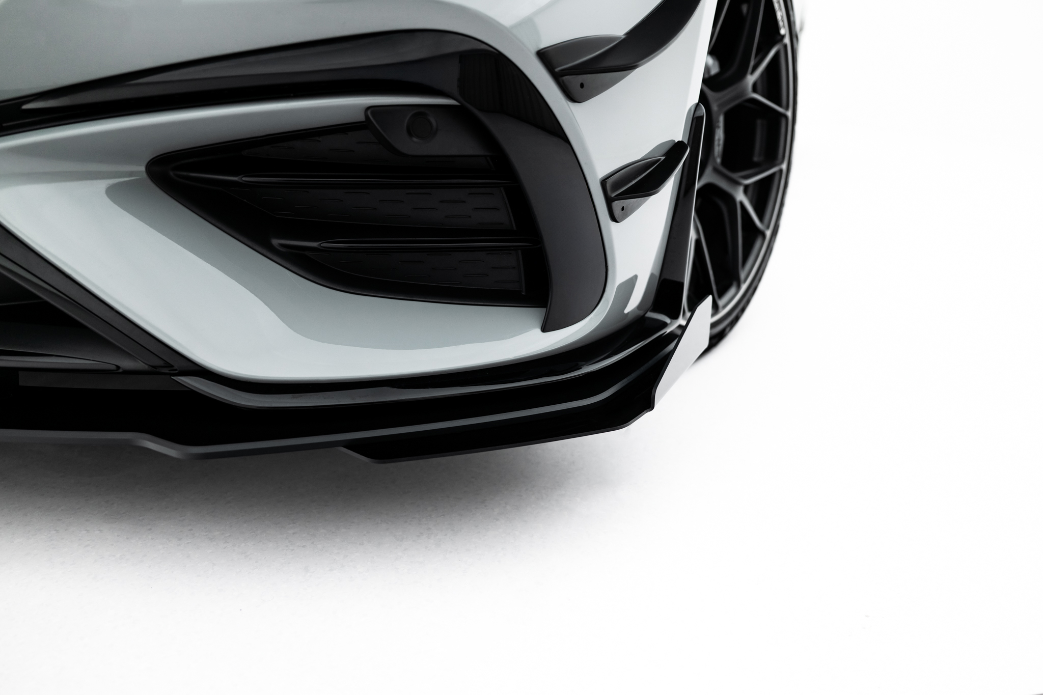 pol_po_Front-Flaps-Flaps-Mercedes-AMG-CLE-53-Aero-C236-23547_6jpg - OPSHOLDERS