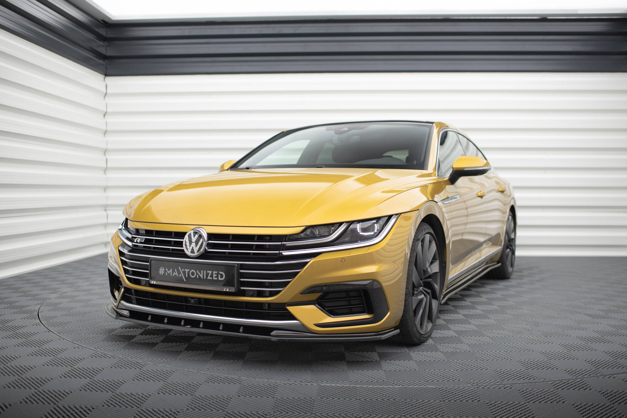 pol_po_Front-Splitter-V-3-Volkswagen-Arteon-R-Line-Sedan-Shooting-Brake-Mk1-934_6jpg - OPSHOLDERS