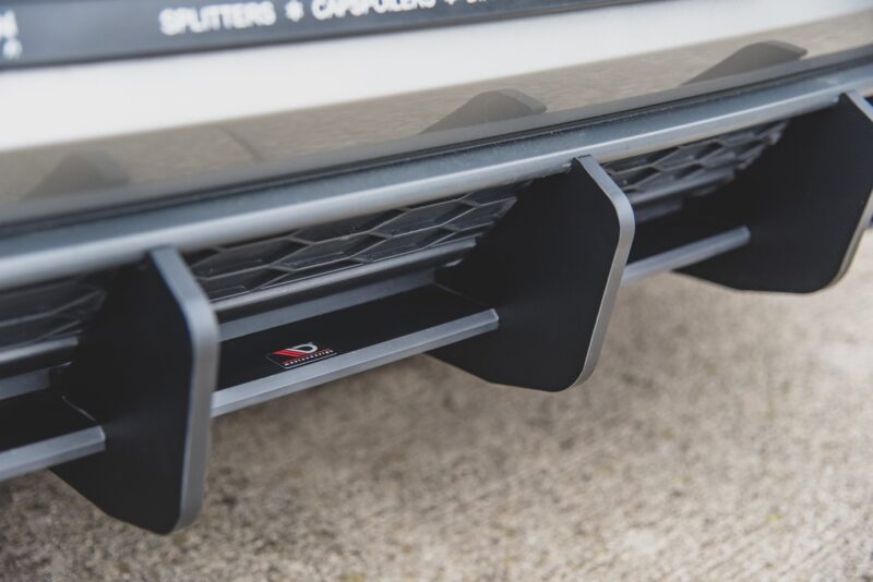 pol_po_Racing-Durablity-Rear-Diffuser-V-2-VW-Golf-7-GTI-9586_5jpg - OPSHOLDERS