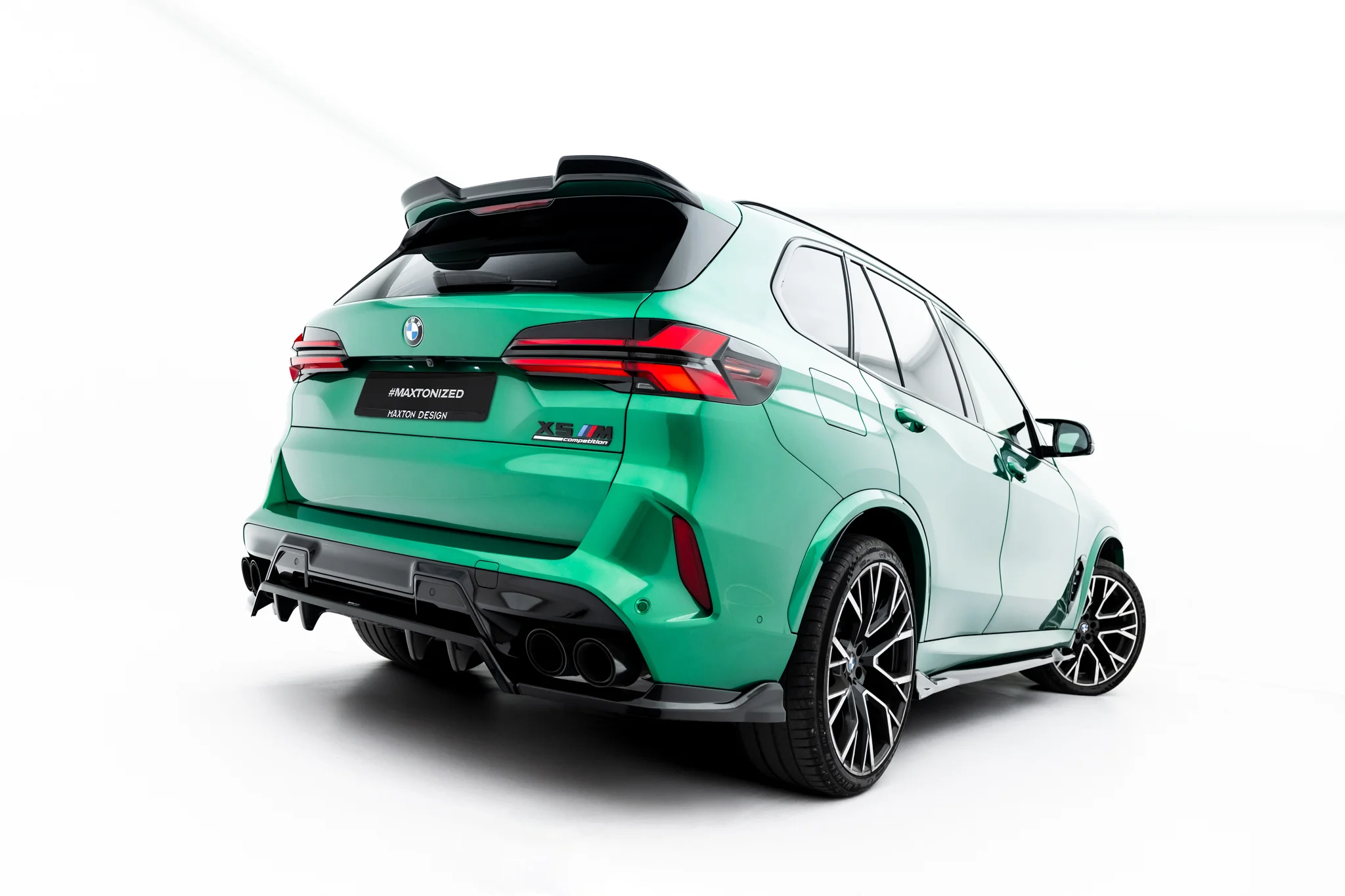 pol_po_Rear-Splitter-with-vertical-bars-BMW-X5-M-F95-F95-Facelift-20702_4webp - OPSHOLDERS