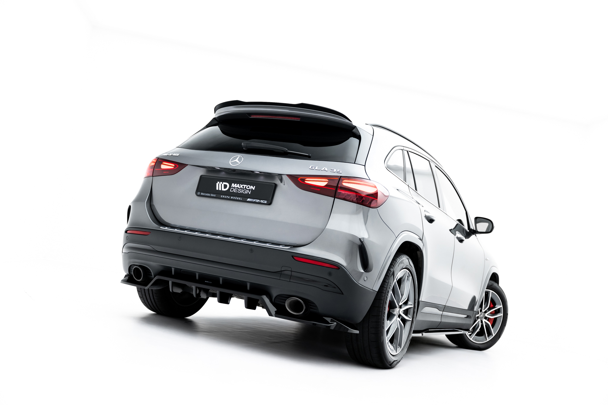pol_po_Rear-Splitter-with-vertical-bars-Mercedes-AMG-GLA-35-H247-Facelift-23311_7jpg - OPSHOLDERS