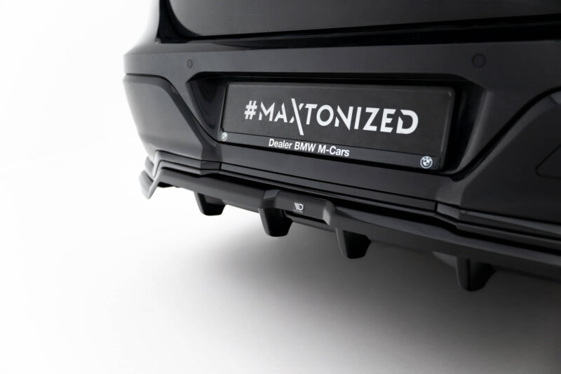 pol_po_Rear-Splitter-with-vertical-bars-V-1-BMW-7-M-Pack-G70-17896_2jpg - OPSHOLDERS