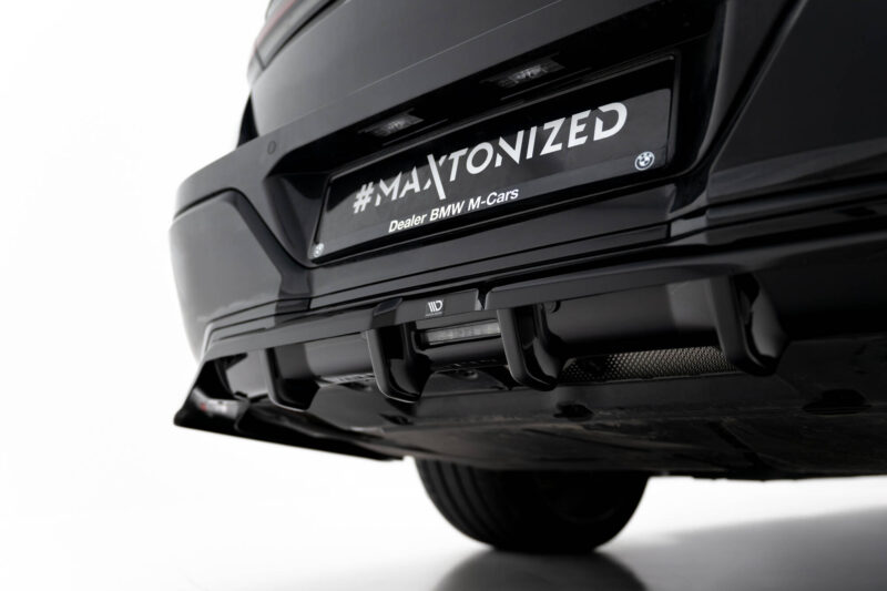 pol_po_Rear-Splitter-with-vertical-bars-V-1-BMW-7-M-Pack-G70-17896_3jpg - OPSHOLDERS