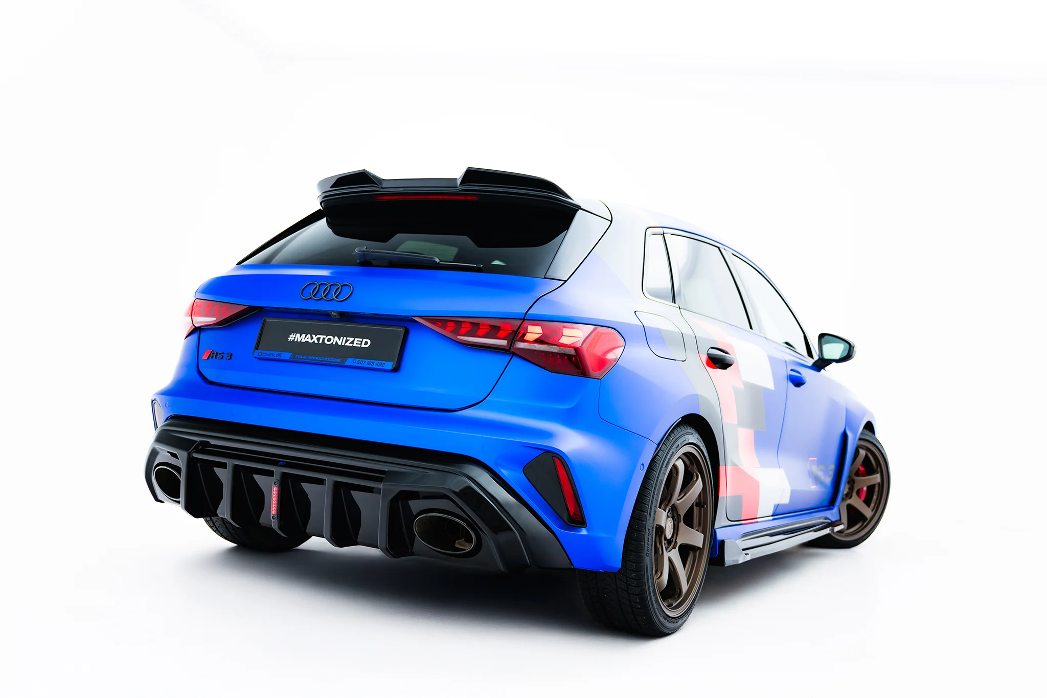 pol_po_Rear-Valance-Audi-RS3-Sportback-8Y-Facelift-Version-with-LED-light-23759_6webp - OPSHOLDERS