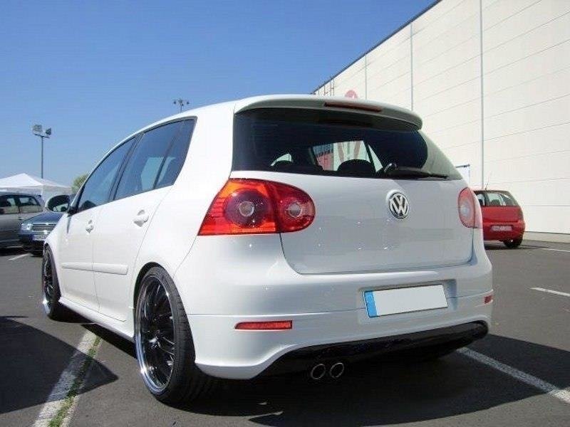pol_po_Rear-Valance-Volkswagen-Golf-R32-Mk5-with-1-exhaust-hole-for-GTI-exhaust-365_1jpg - OPSHOLDERS