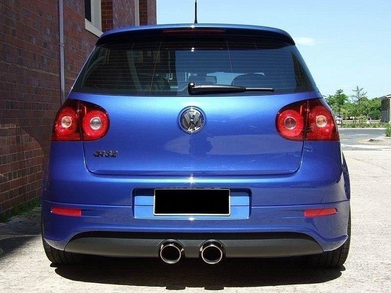 pol_po_Rear-Valance-Volkswagen-Golf-R32-Mk5-with-2-exhaust-holes-for-R32-exhaust-367_1jpg - OPSHOLDERS