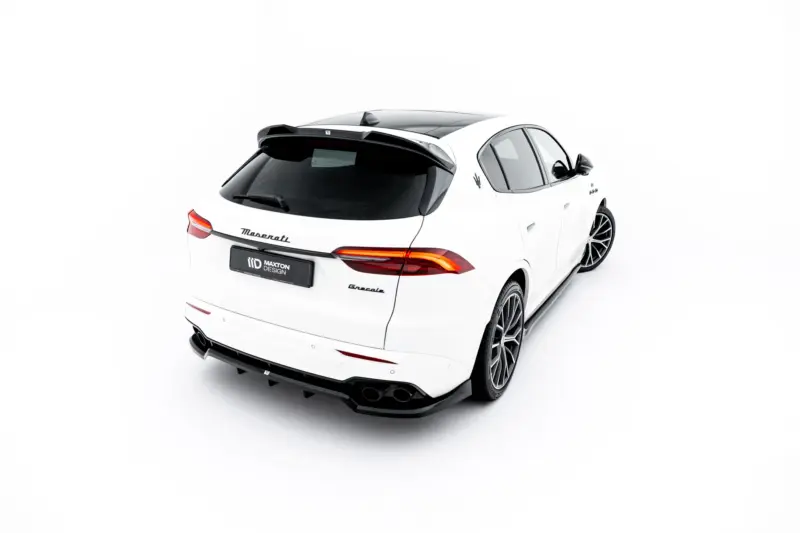 pol_po_Set-of-Splitters-Maserati-Grecale-GT-Modena-Mk1-21377_14webp - OPSHOLDERS