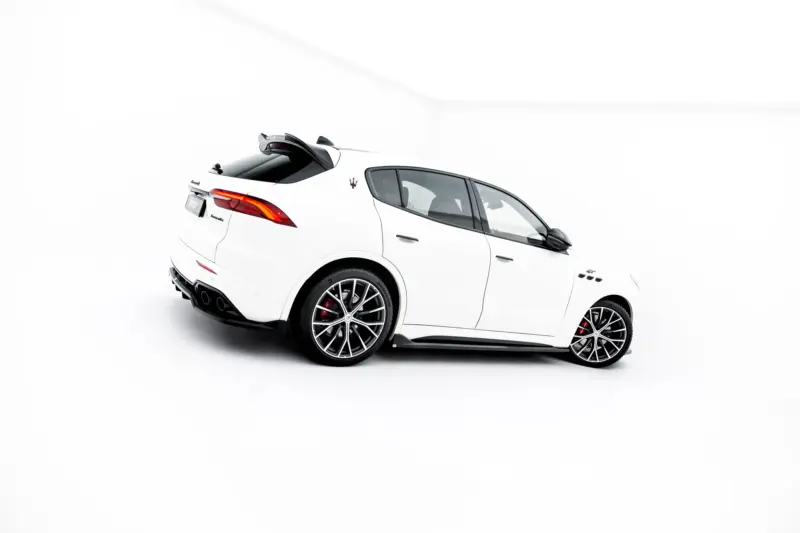 pol_po_Set-of-Splitters-Maserati-Grecale-GT-Modena-Mk1-21377_21webp - OPSHOLDERS