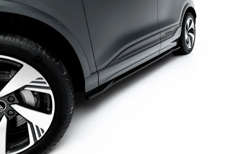 pol_po_Side-Skirts-Diffusers-Audi-Q6-e-tron-Standard-S-Line-SQ6-e-tron-SUV-Sportback-Mk1-23707_4webp - OPSHOLDERS