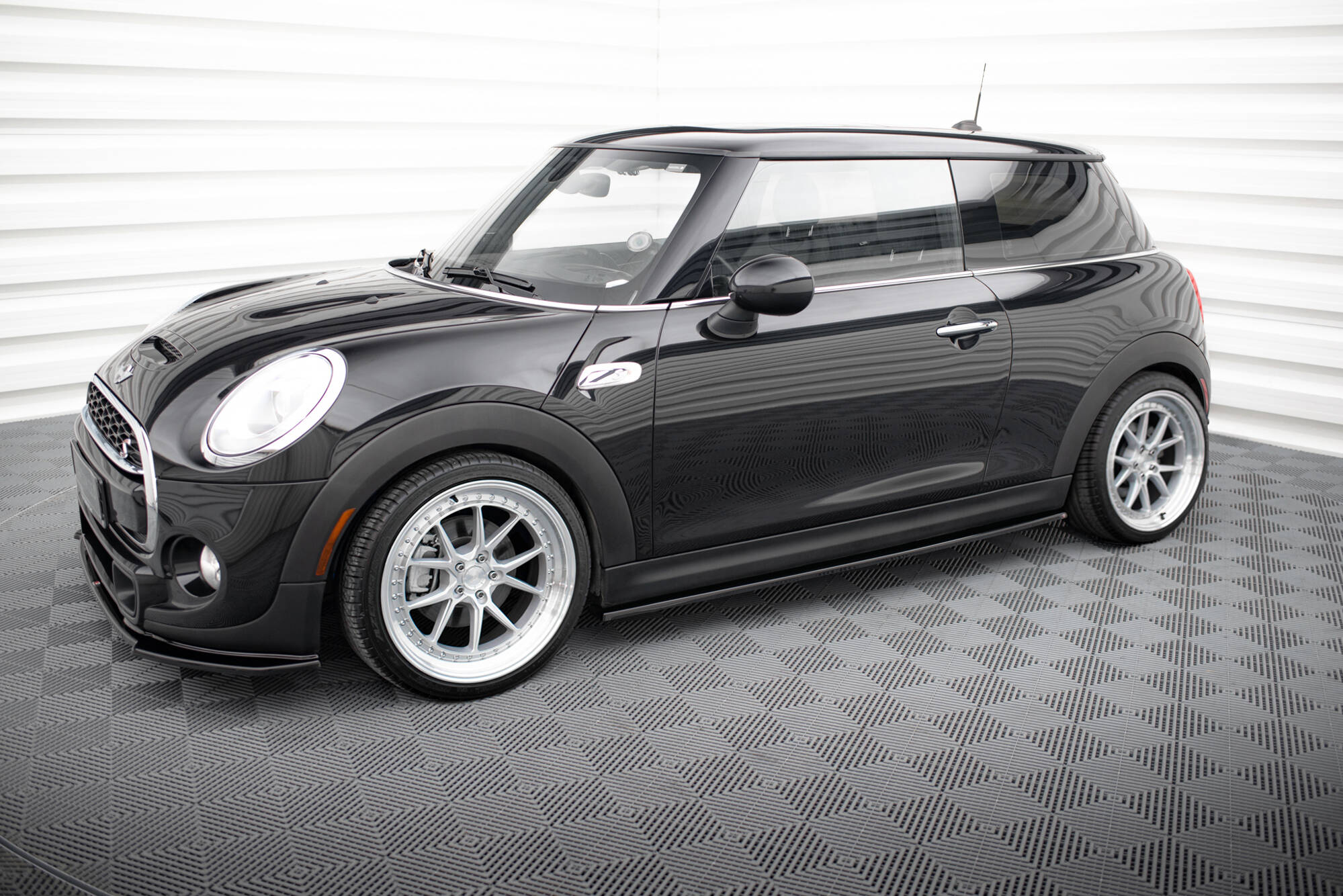 pol_po_Side-Skirts-Diffusers-Mini-Cooper-S-F56-F56-Facelift-7470_3jpg - OPSHOLDERS