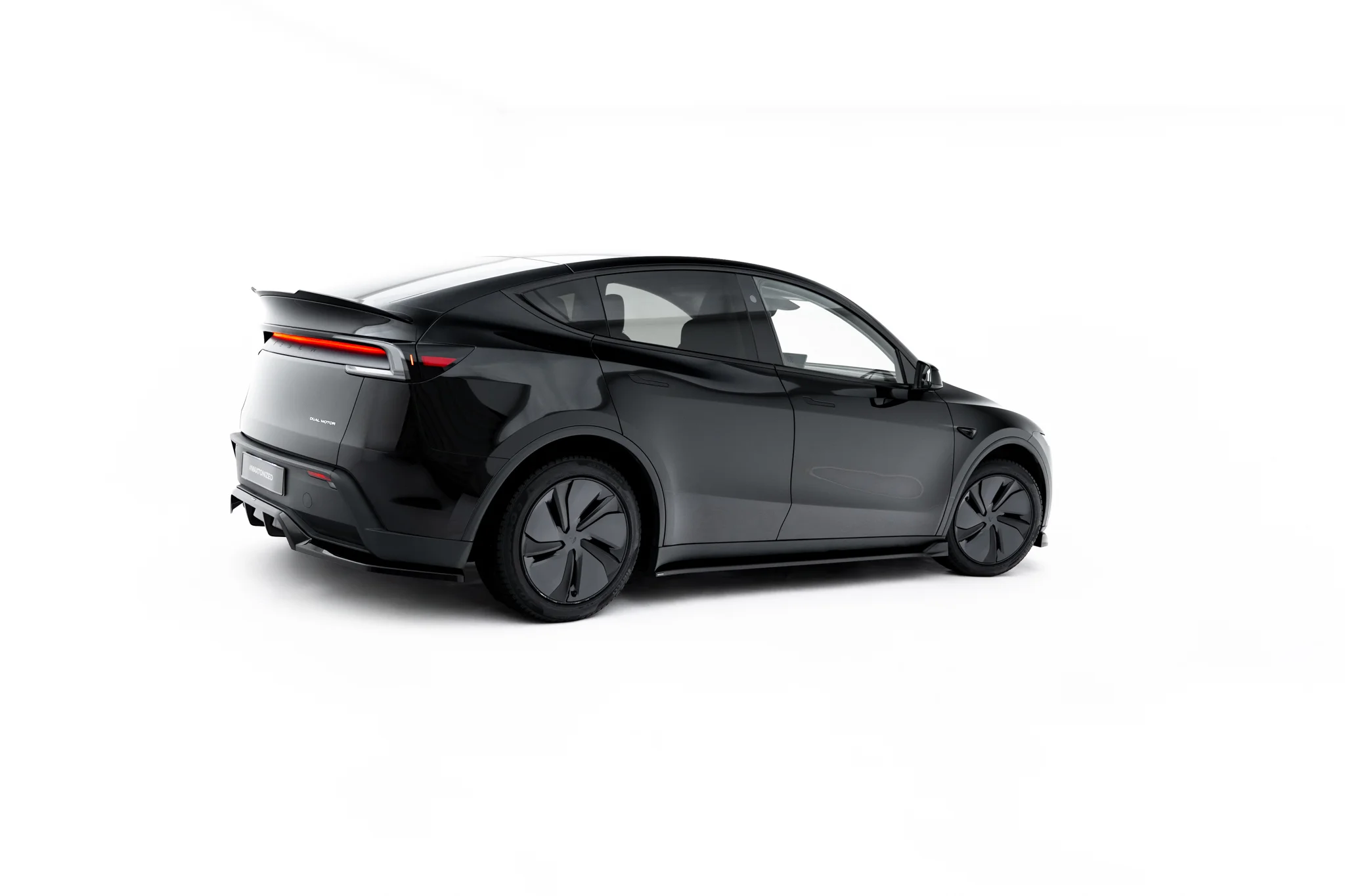 pol_po_Side-Skirts-Diffusers-Tesla-Model-Y-Premium-Mk1-Facelift-23754_5webp - OPSHOLDERS