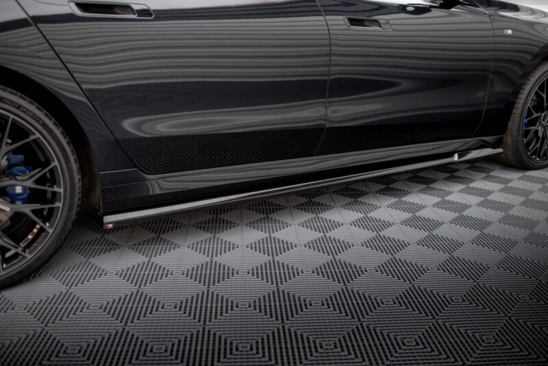 pol_po_Side-Skirts-Diffusers-V-1-BMW-740d-xDrive-M-pack-740i-xDrive-M-Pack-G70-17898_6jpg - OPSHOLDERS