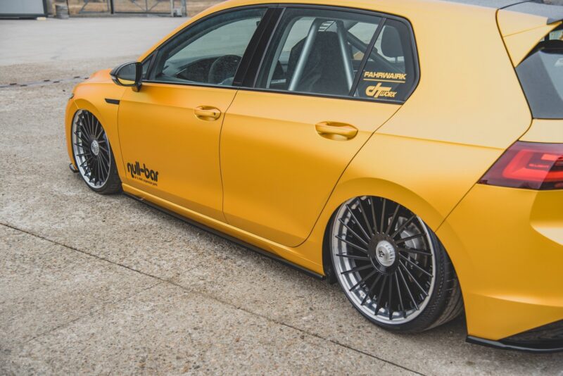 pol_po_Side-Skirts-Diffusers-V-1-Volkswagen-Golf-Hatchback-Mk8-9674_4jpg - OPSHOLDERS