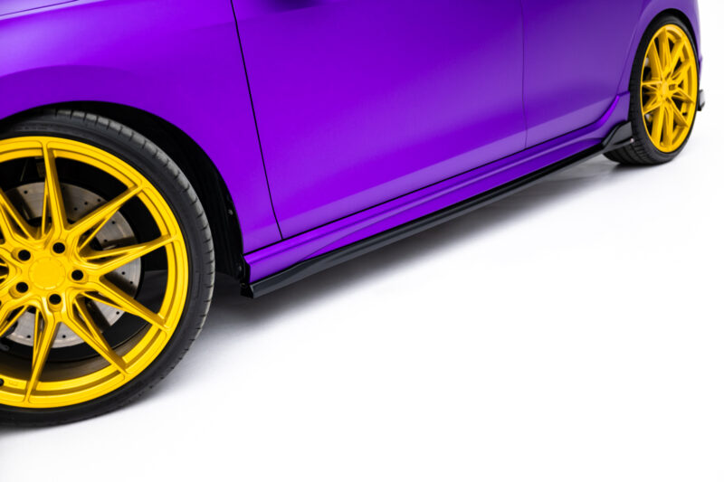pol_po_Side-Skirts-Diffusers-V-4-Volkswagen-Golf-R-Hatchback-Mk8-Mk8-Facelift-22990_4jpg - OPSHOLDERS