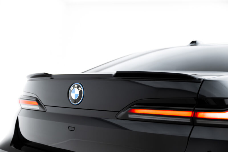 pol_po_Spoiler-Cap-3D-V-2-BMW-7-M-Pack-M760e-i7-M-Pack-G70-23671_1jpg - OPSHOLDERS