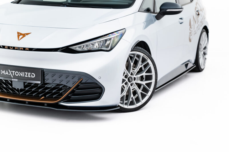 pol_po_Street-Pro-Front-Splitter-Cupra-Born-Mk1-23569_5jpg - OPSHOLDERS