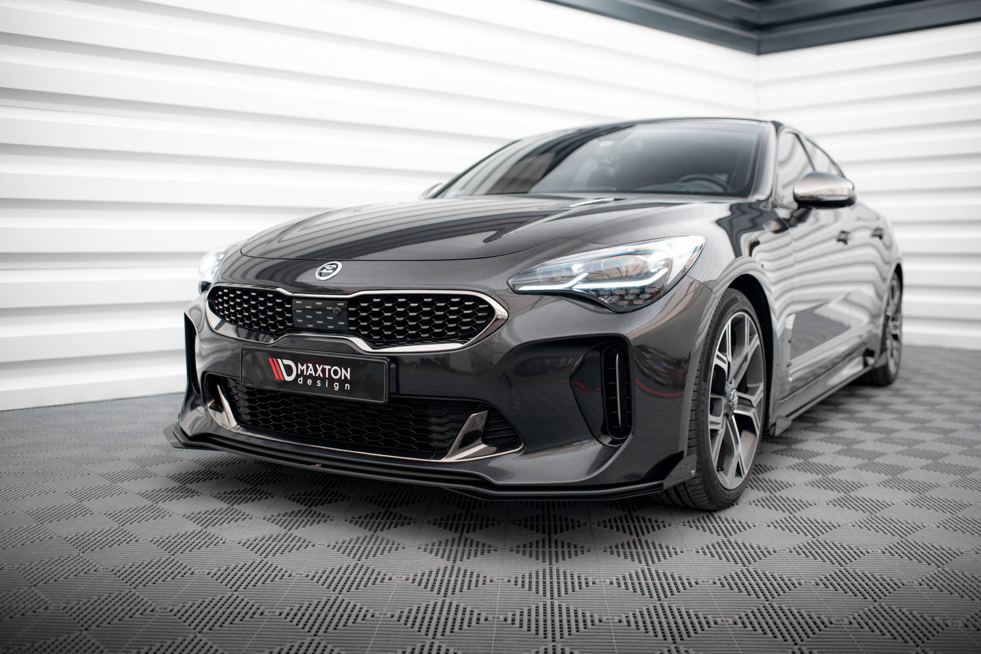 pol_po_Street-Pro-Front-Splitter-Flaps-Kia-Stinger-GT-GT-Line-Standard-Mk1-20083_1jpg - OPSHOLDERS