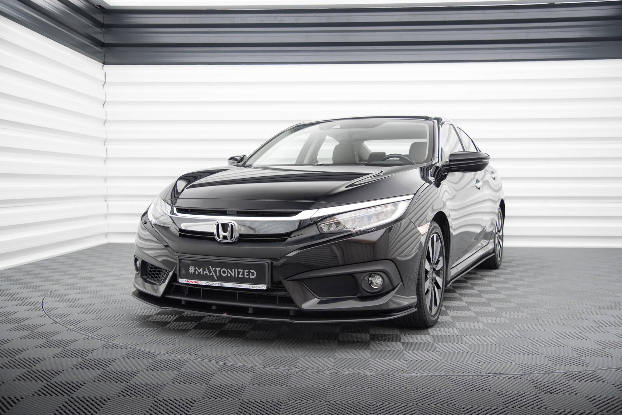 pol_po_Street-Pro-Front-Splitter-Honda-Civic-Sedan-Mk10-19432_3jpg - OPSHOLDERS