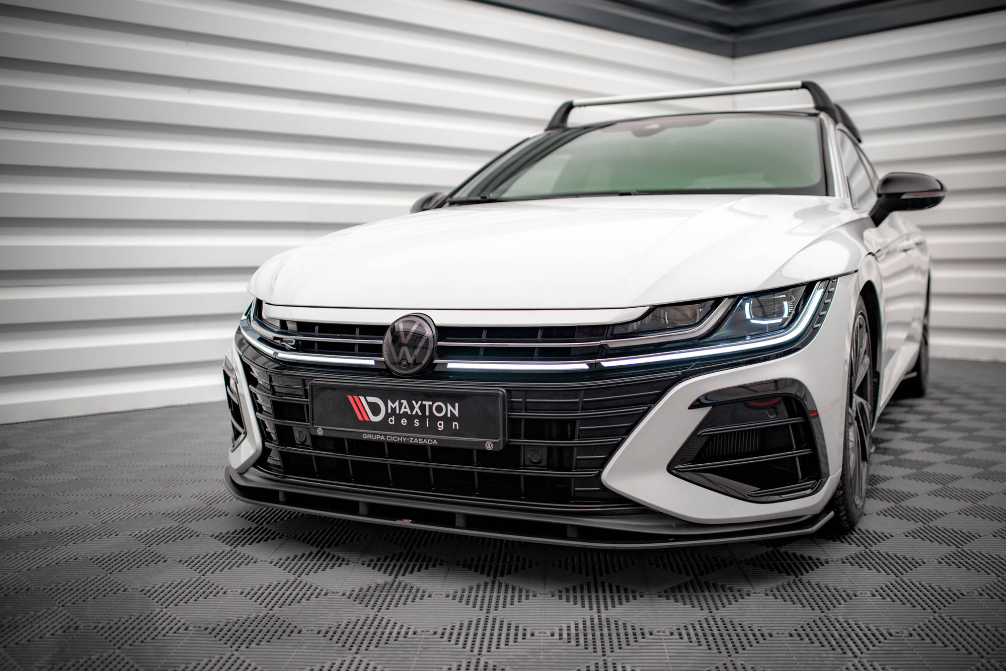 pol_po_Street-Pro-Front-Splitter-Volkswagen-Arteon-R-Sedan-Shooting-Brake-Mk1-Faceift-14986_6jpg - OPSHOLDERS