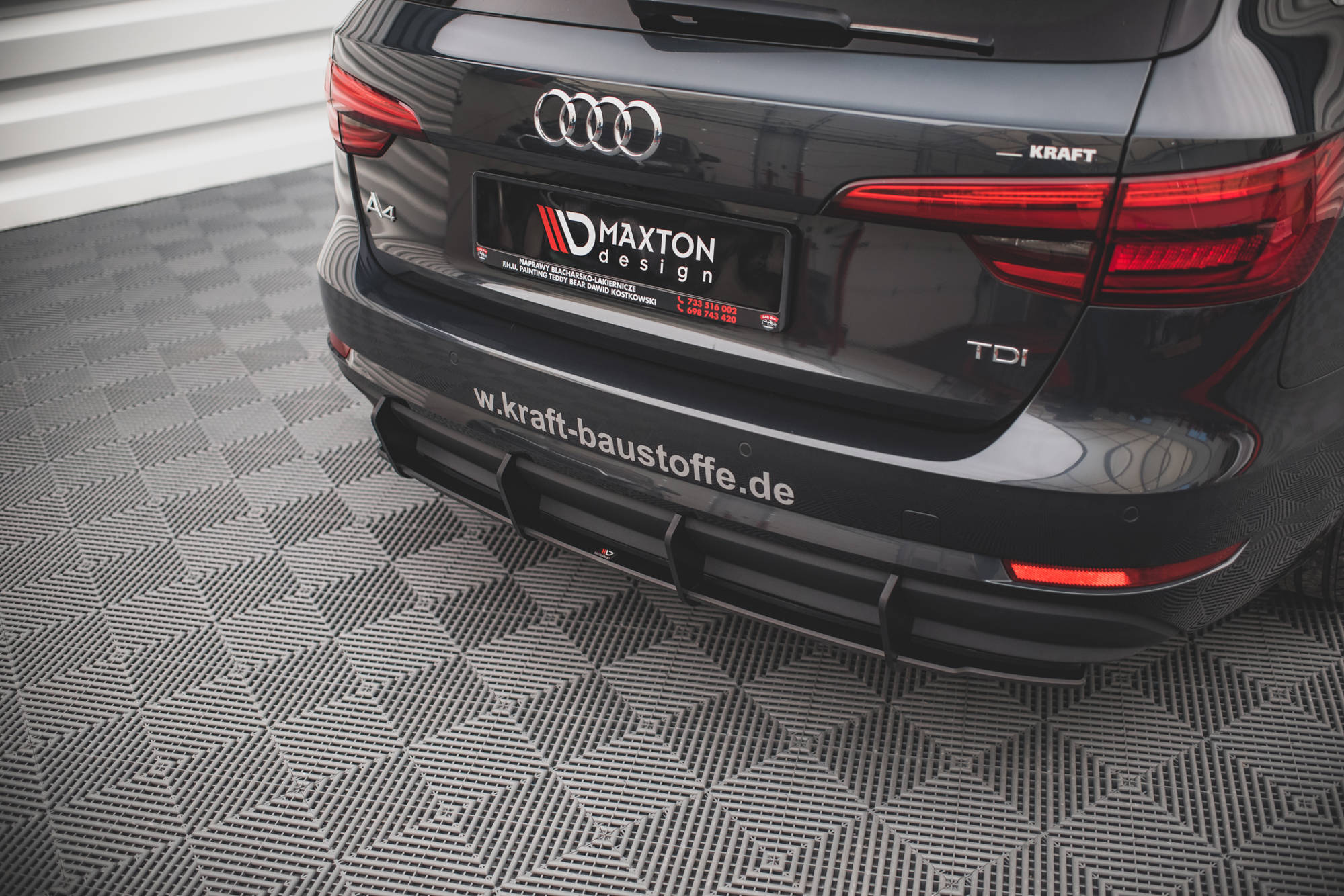 Maxton Design Street Pro リアディフューザー Audi A4 B9 AUA4B9AVCNC