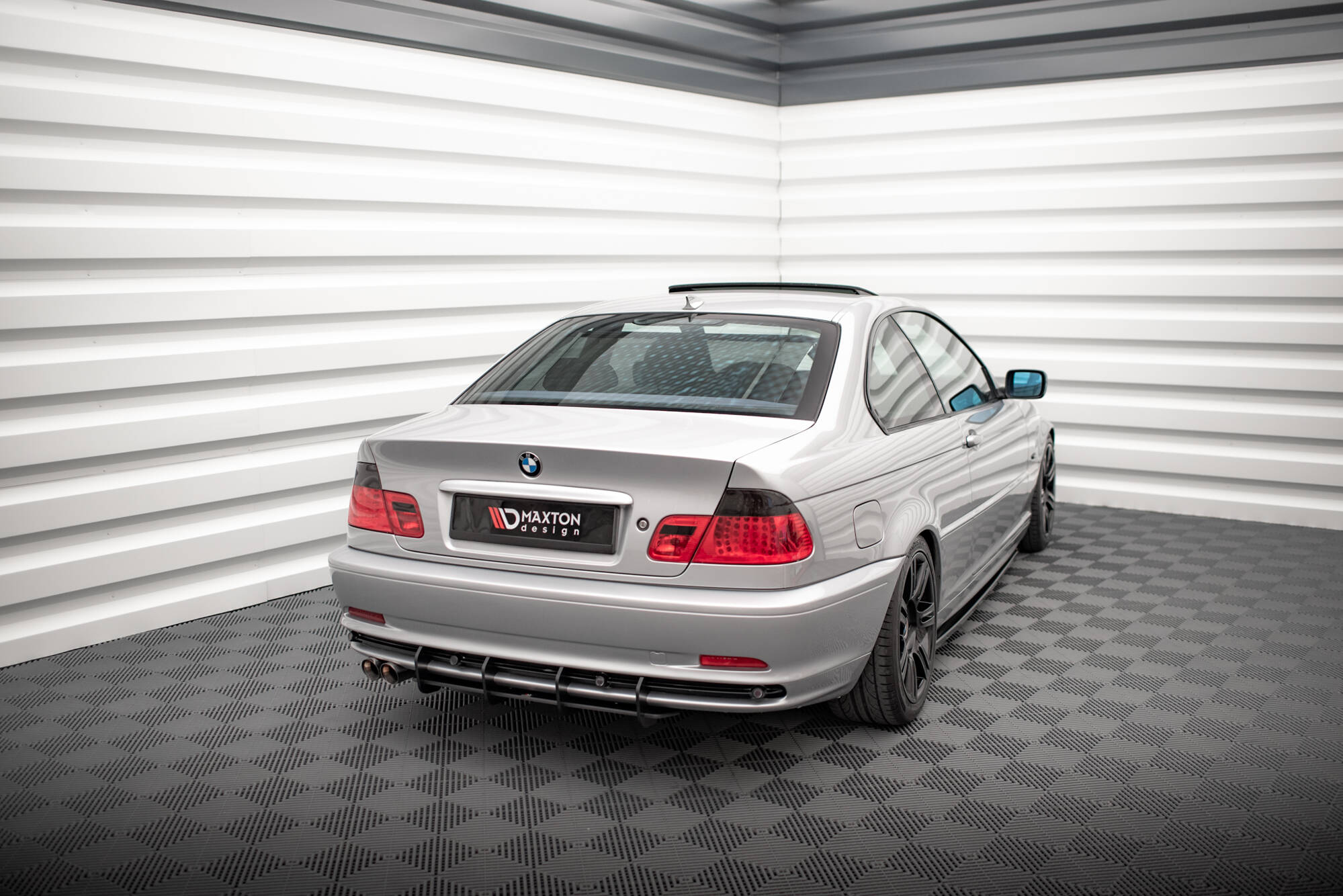 pol_po_Street-Pro-Rear-Diffuser-BMW-3-Coupe-E46-19171_4jpg - OPSHOLDERS