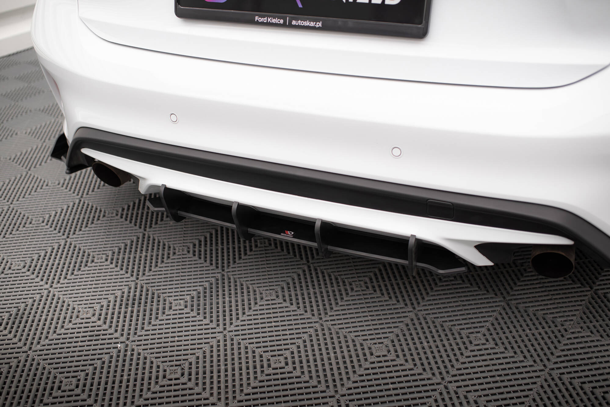 pol_po_Street-Pro-Rear-Diffuser-Ford-Focus-ST-Mk4-10063_11jpg - OPSHOLDERS