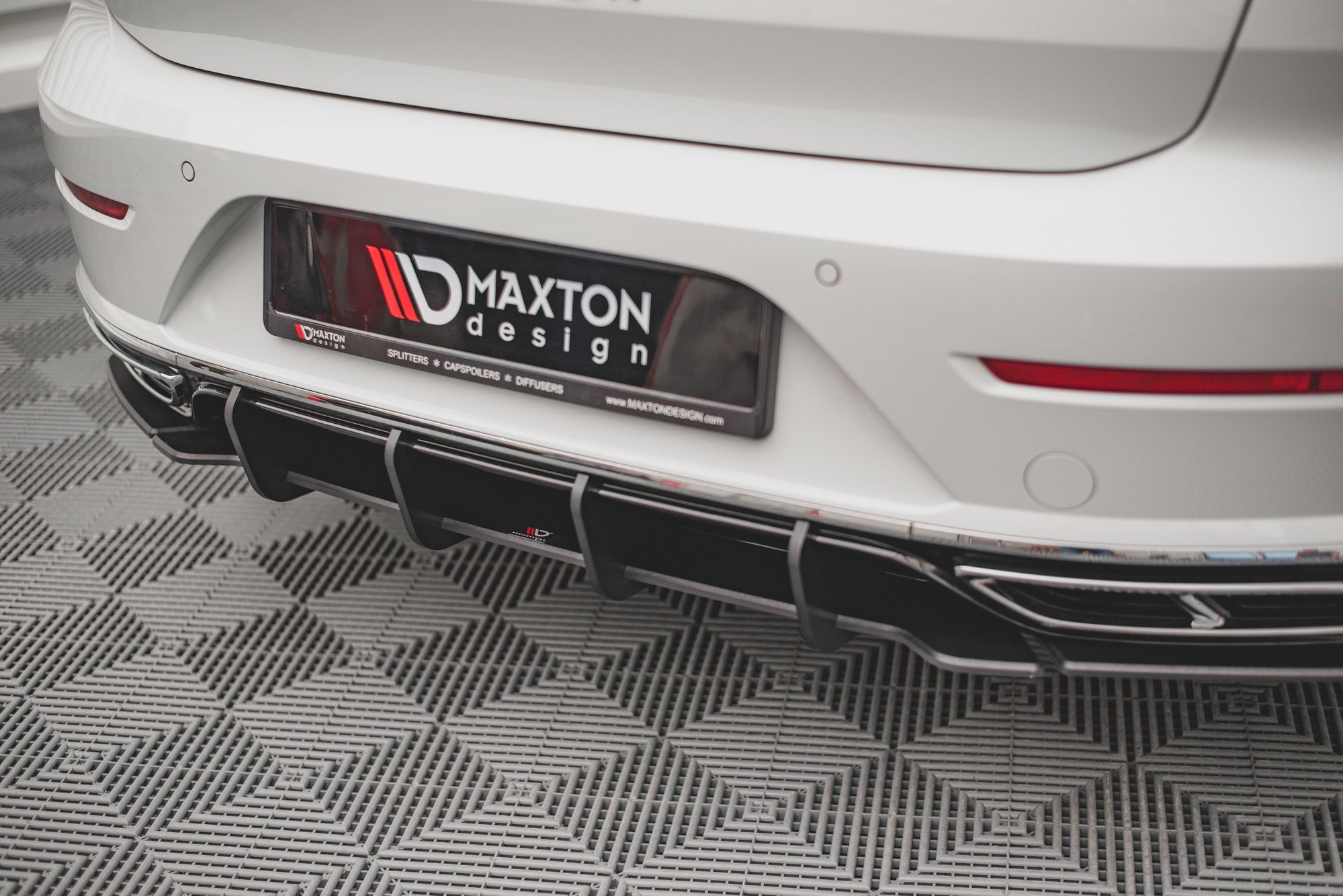 pol_po_Street-Pro-Rear-Diffuser-Volkswagen-Arteon-Sedan-Shooting-Brake-R-Line-Mk1-Facelift-13502_4jpg - OPSHOLDERS