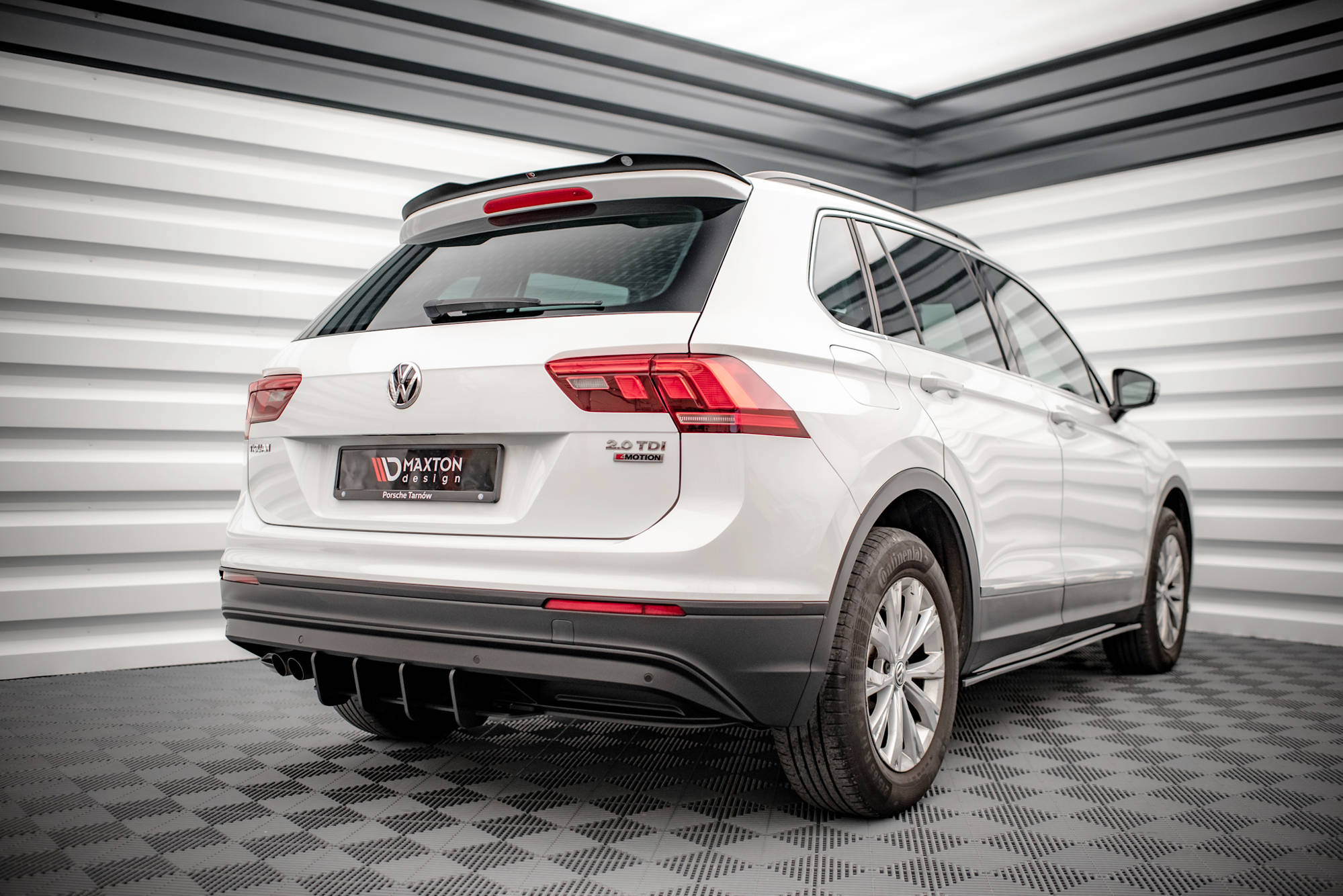 pol_po_Street-Pro-Rear-Diffuser-Volkswagen-Tiguan-Mk2-15003_4jpg - OPSHOLDERS