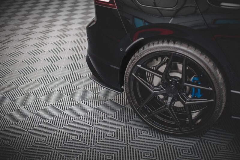 pol_po_Street-Pro-Rear-Side-Splitters-V-1-Volkswagen-Golf-R-Hatchback-Mk8-Mk8-Facelift-13070_3jpg - OPSHOLDERS