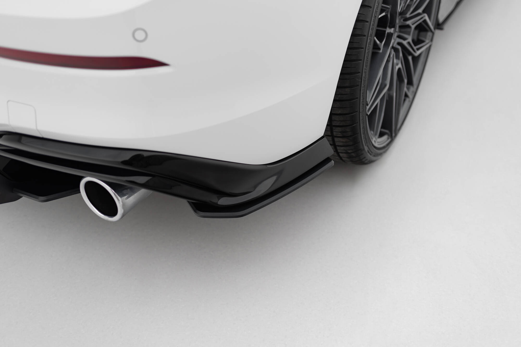 pol_po_Street-Pro-Rear-Side-Splitters-V-2-Volkswagen-Golf-GTI-Mk8-21735_3jpg - OPSHOLDERS
