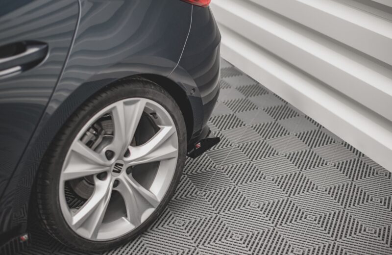 pol_po_Street-Pro-Rear-Valance-Flaps-Seat-Leon-FR-Hatchback-Mk4-12680_4jpg - OPSHOLDERS