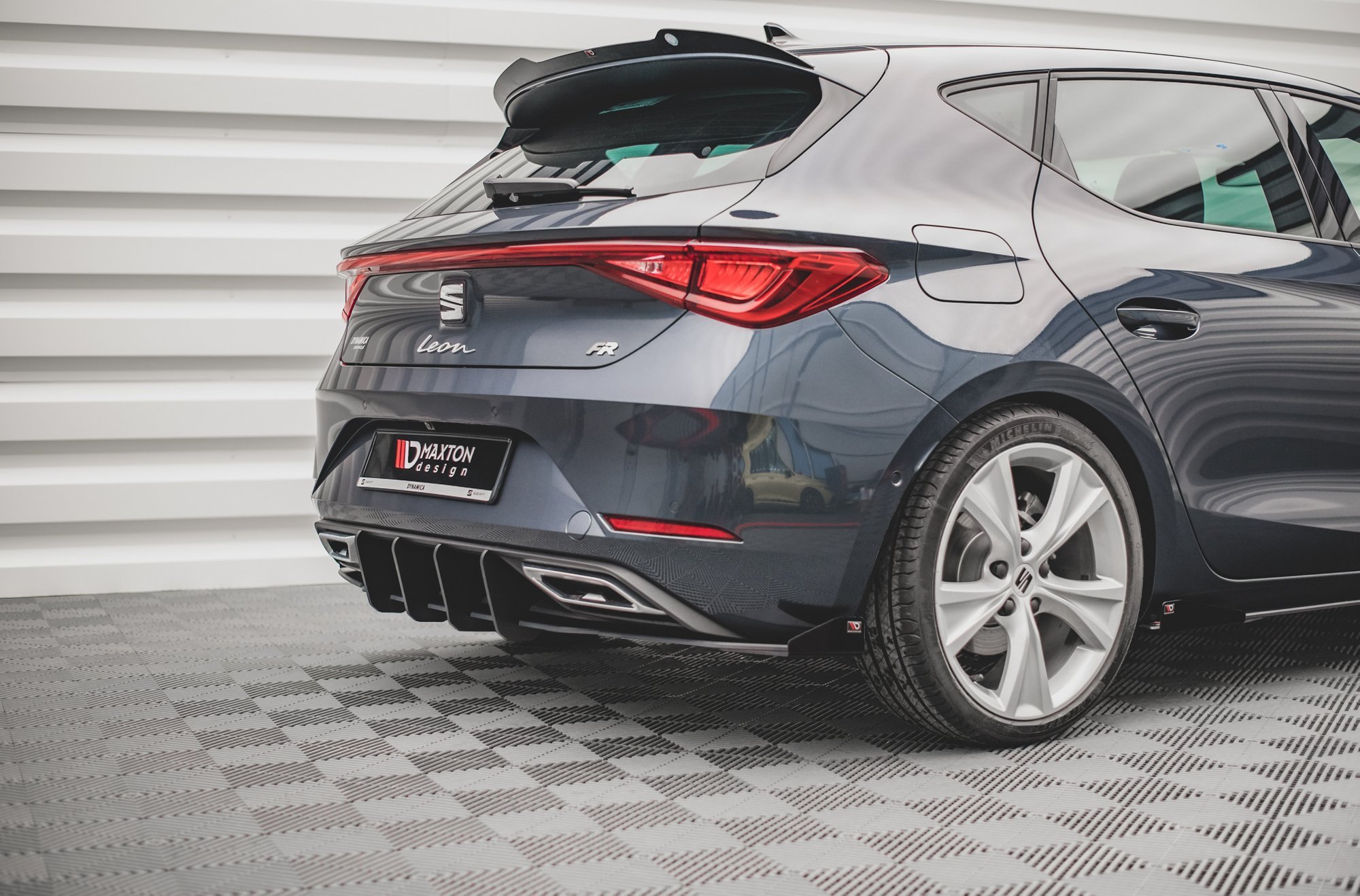 pol_po_Street-Pro-Rear-Valance-Flaps-Seat-Leon-FR-Hatchback-Mk4-12680_5jpg - OPSHOLDERS