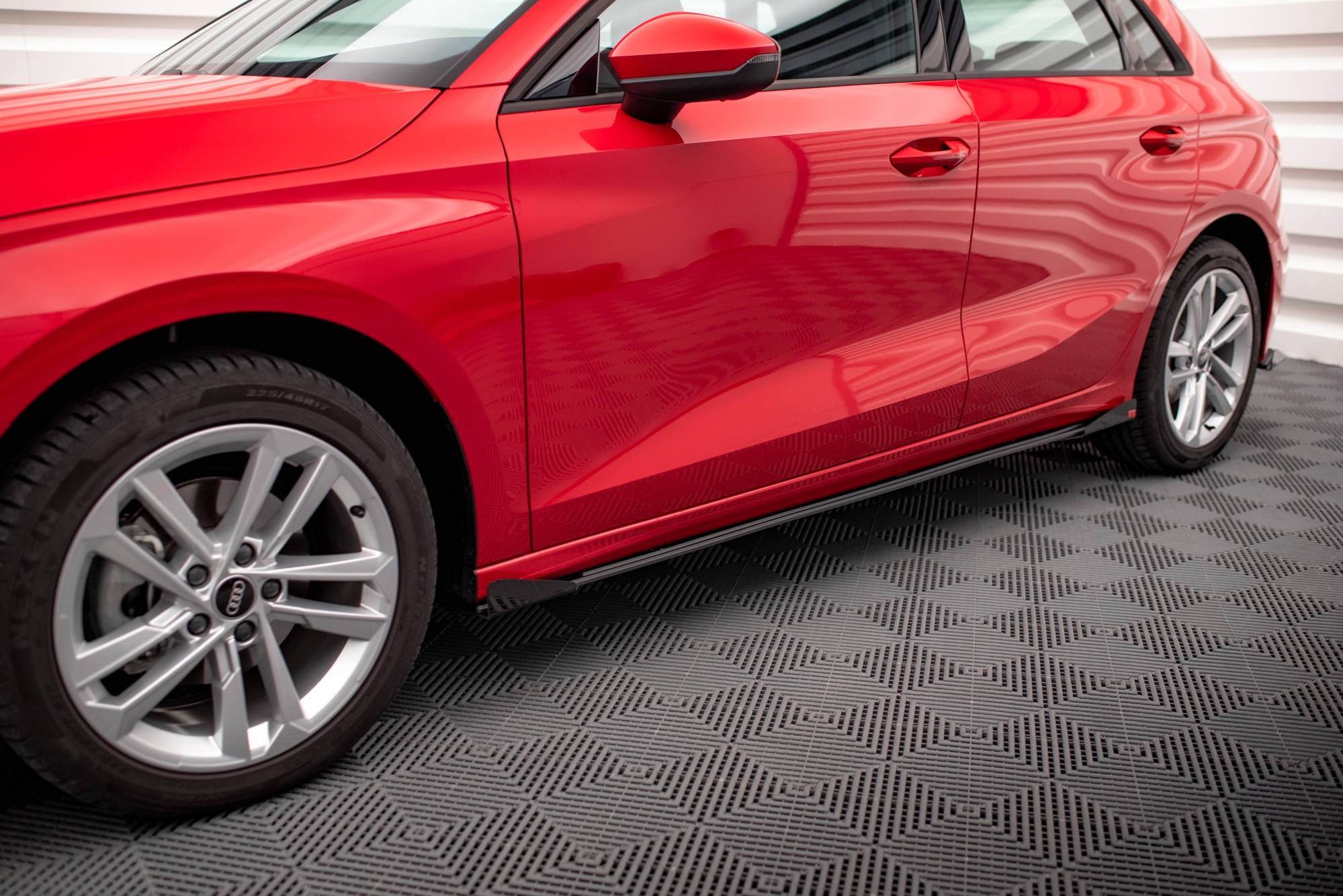 pol_po_Street-Pro-Side-Skirts-Diffusers-Flaps-Audi-A3-8Y-16996_4jpg - OPSHOLDERS