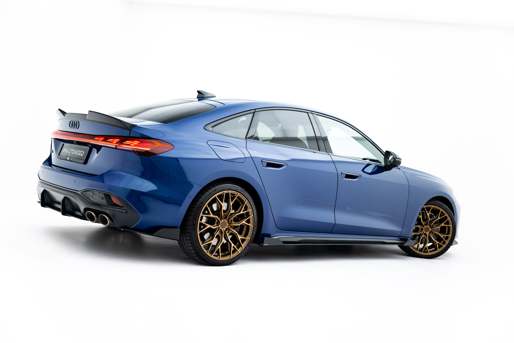 pol_po_Street-Pro-Side-Skirts-Diffusers-Flaps-Audi-A5-S-Line-S5-Sedan-Avant-B10-23401_7jpg - OPSHOLDERS
