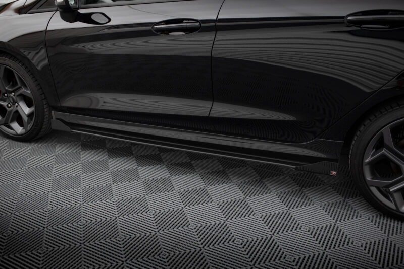 pol_po_Street-Pro-Side-Skirts-Diffusers-Flaps-Ford-Fiesta-ST-ST-Line-Mk8-10711_4jpg - OPSHOLDERS