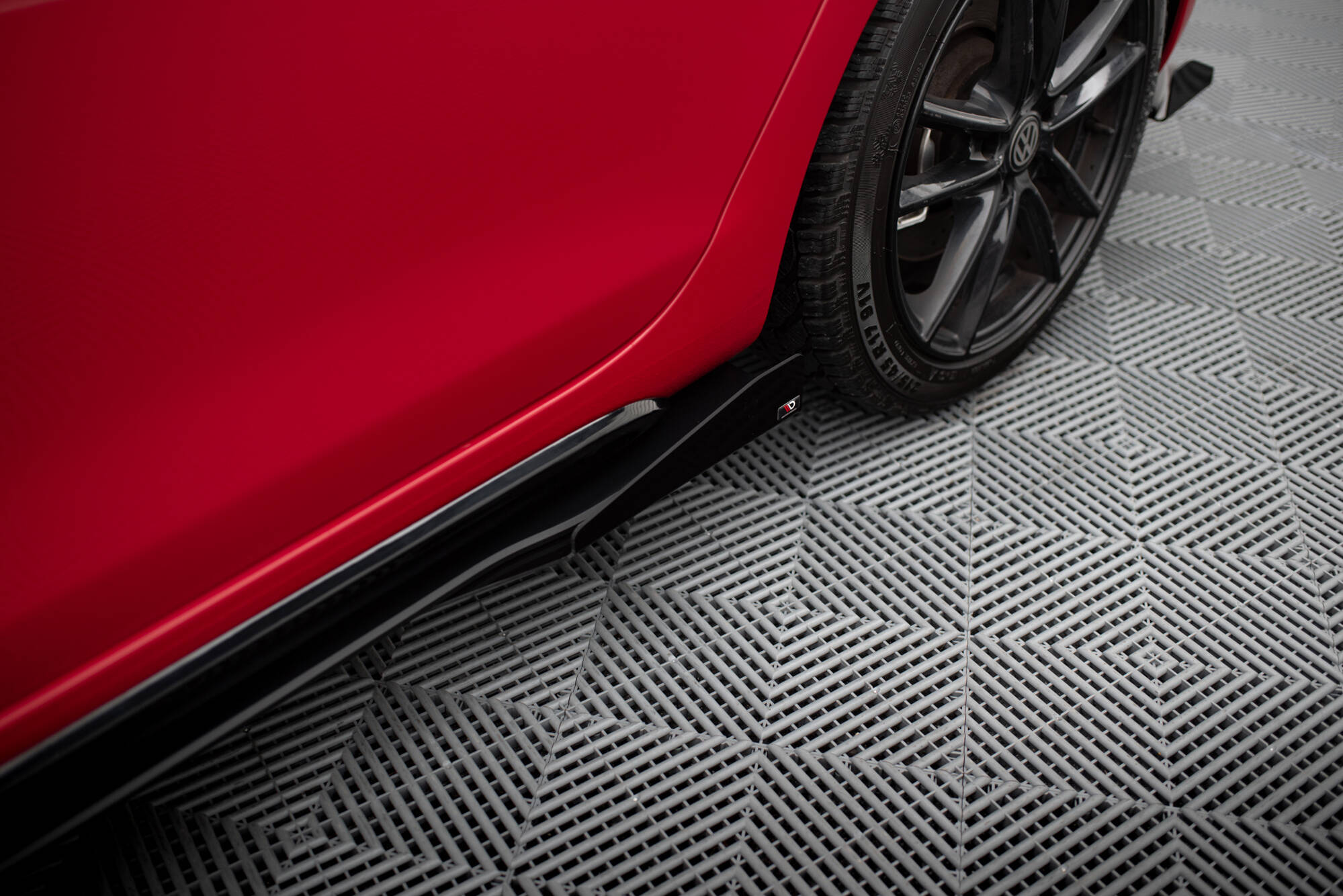 pol_po_Street-Pro-Side-Skirts-Diffusers-Flaps-Volkswagen-Golf-GTI-Mk6-12025_6jpg - OPSHOLDERS