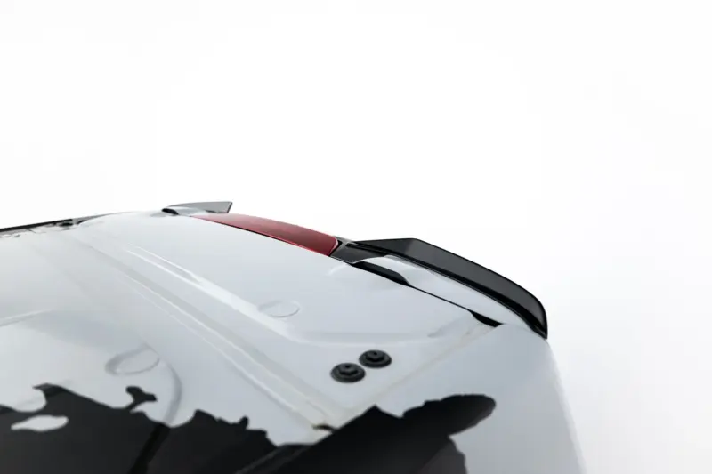pol_po_Spoiler-Cap-Volkswagen-Transporter-T7-Ford-Transit-Custom-Mk2-23951_6webp - OPSHOLDERS Close-up of a white car hood with a red accent stripe and black trim at the top edge of the image.